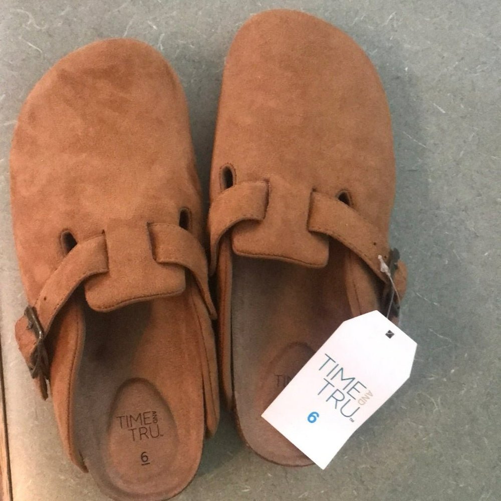 WOMEN TIME AND TRU ™️ FLAT SANDALS